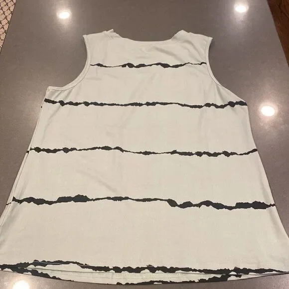 Tank top  - Picture 2 of 4